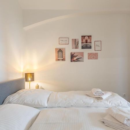 Xxxl Bed/ Free Parking/ Central Виена Екстериор снимка