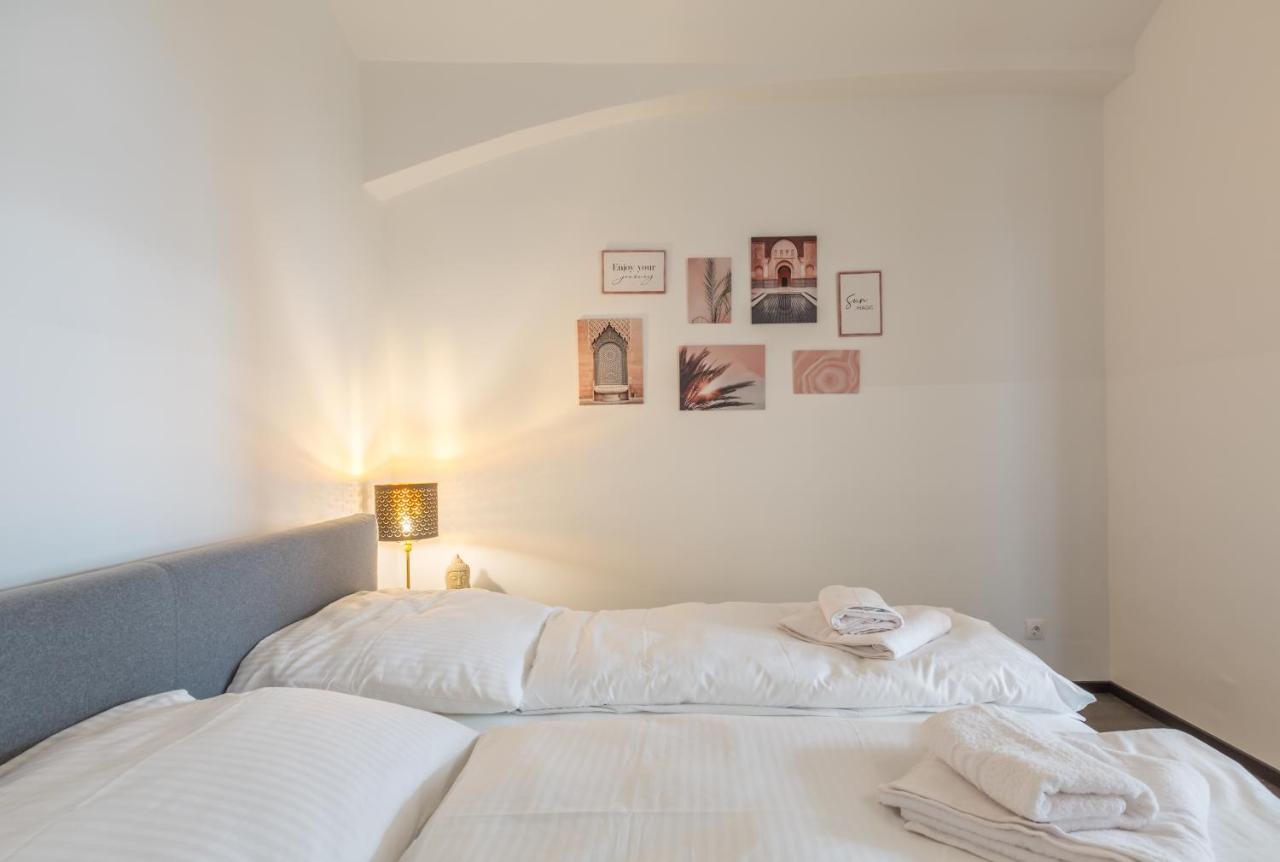 Xxxl Bed/ Free Parking/ Central Виена Екстериор снимка
