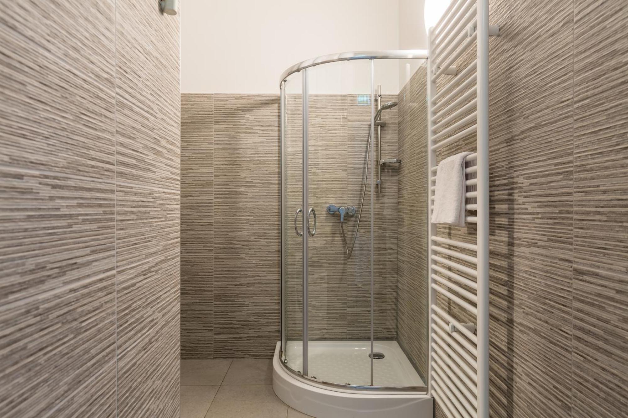 Xxxl Bed/ Free Parking/ Central Виена Екстериор снимка