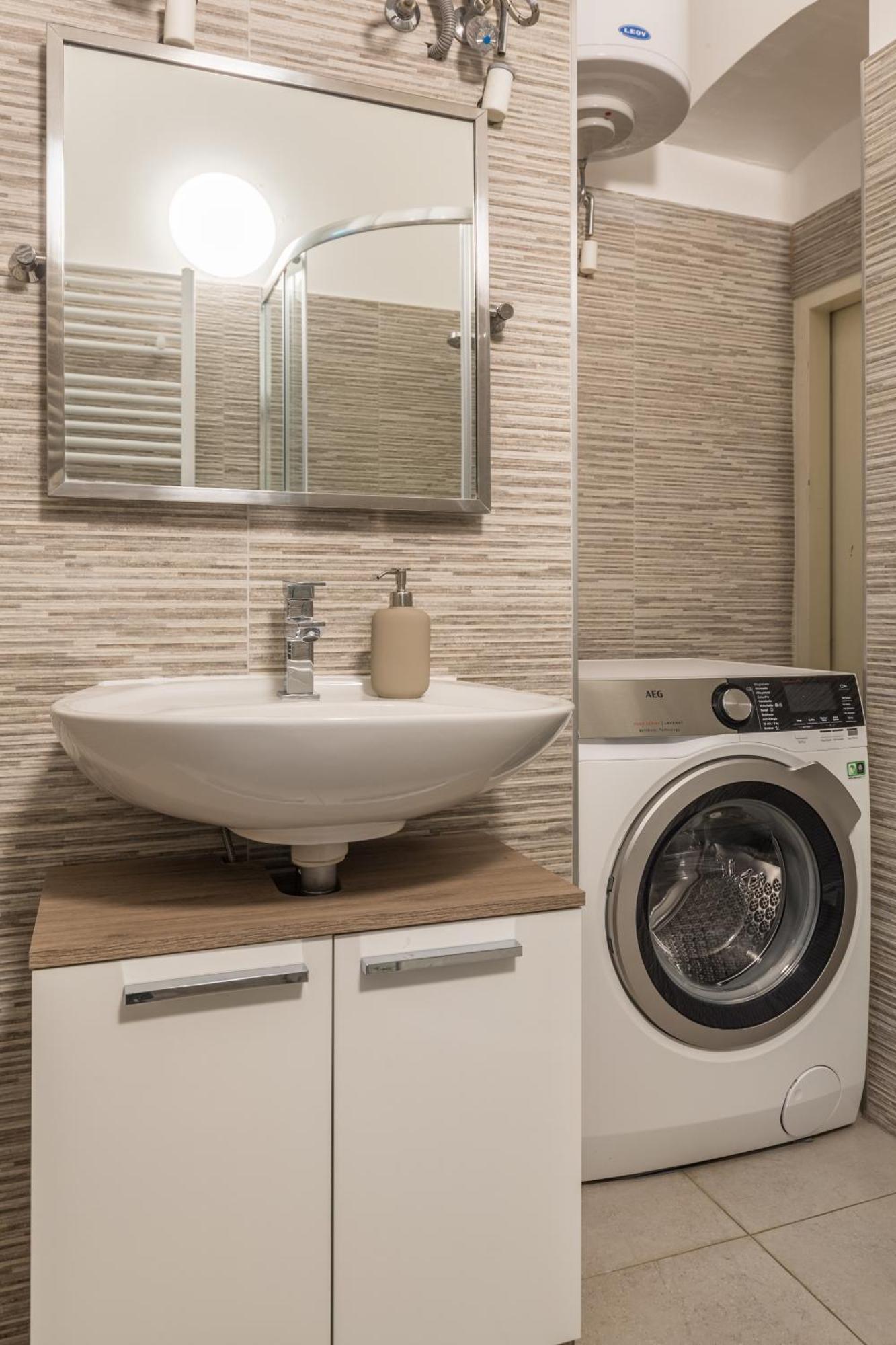 Xxxl Bed/ Free Parking/ Central Виена Екстериор снимка
