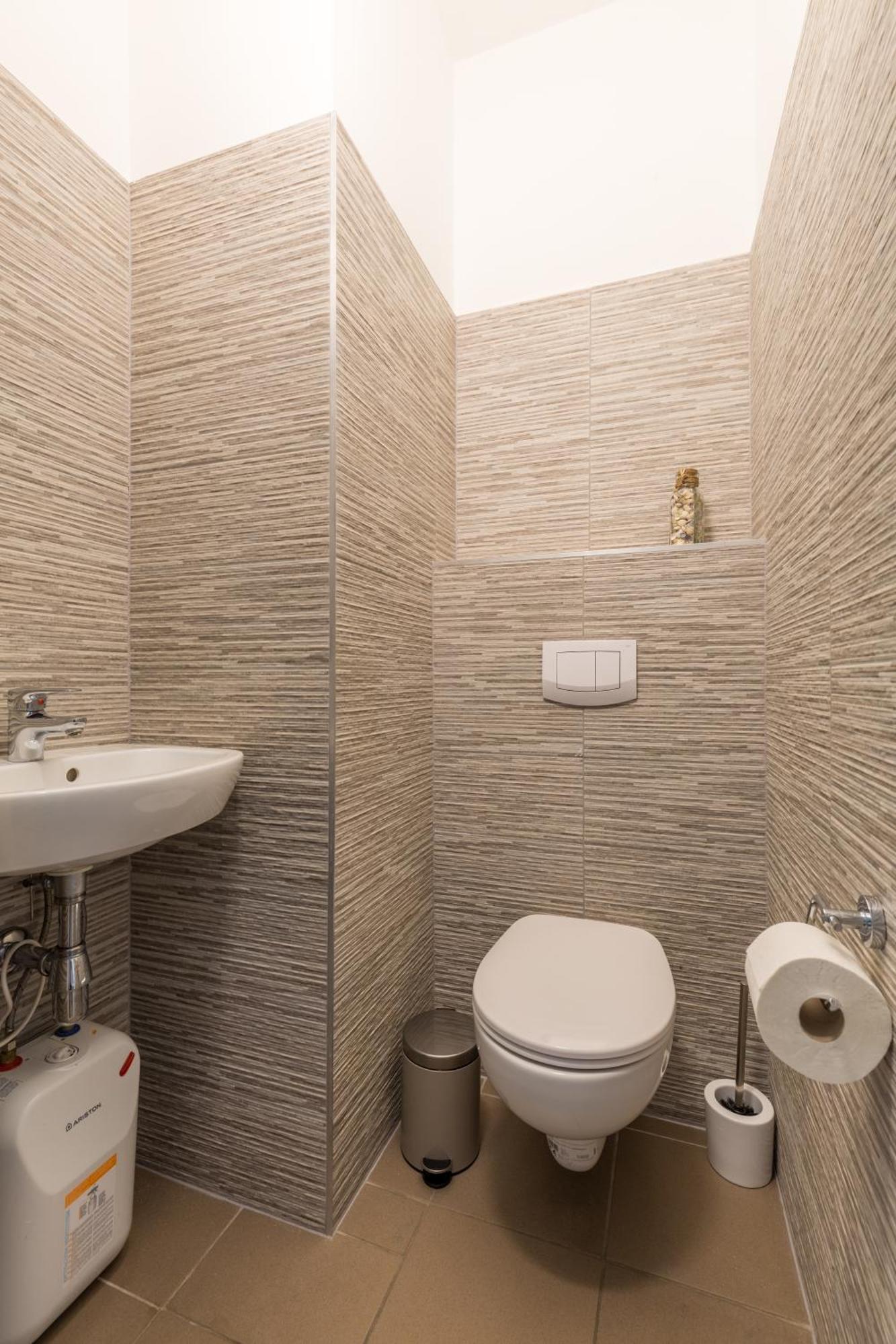 Xxxl Bed/ Free Parking/ Central Виена Екстериор снимка